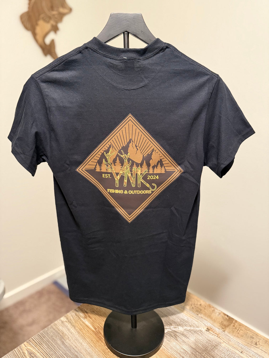 Short sleeve graphic tee